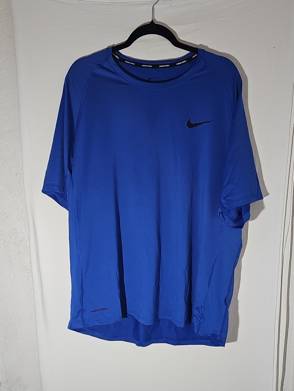 Nike Men’s Short Sleeve Athletic Tee in Royal Blue